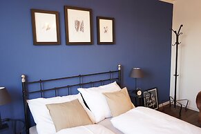 YoHome - Stylish New City Apartment