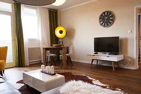 YoHome - Stylish New City Apartment