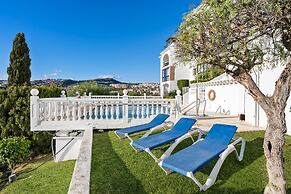 Apartment With Roof Terrace and Pool - Ref 129