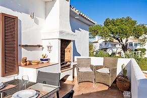 Apartment With Roof Terrace and Pool - Ref 129