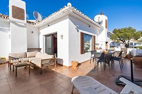 Apartment With Roof Terrace and Pool - Ref 129