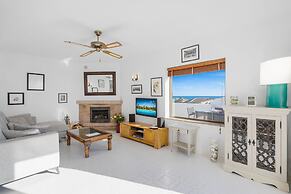 Apartment With Roof Terrace and Pool - Ref 129