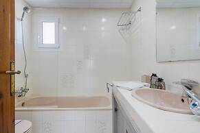 Apartment With Roof Terrace and Pool - Ref 129