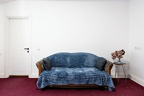 Bucharest Studios Tokyo Apart