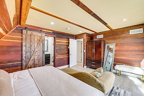 Wraparound Deck & Grill: Wrightwood Cabin Near PCT