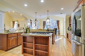 5 Mi to Falls Lake: Family Home in Raleigh