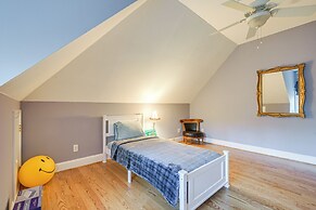 5 Mi to Falls Lake: Family Home in Raleigh