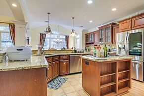 5 Mi to Falls Lake: Family Home in Raleigh