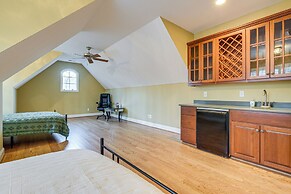 5 Mi to Falls Lake: Family Home in Raleigh