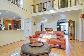 5 Mi to Falls Lake: Family Home in Raleigh