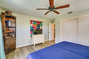 2 Mi to Boat Ramp: Home in Bokeelia