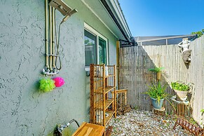 2 Mi to Boat Ramp: Home in Bokeelia