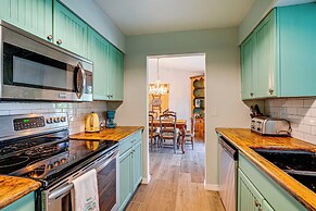 2 Mi to Boat Ramp: Home in Bokeelia