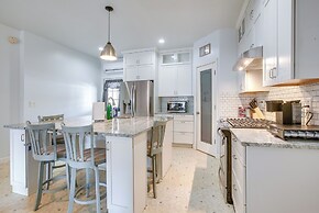 4 Mi to Lake Logan: Hocking Hills Apartment