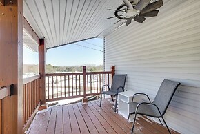 4 Mi to Lake Logan: Hocking Hills Apartment
