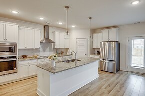 15 Mi to Dtwn Huntsville: Newly Built Home!