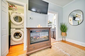 Family-friendly Main St Gloucester Apt w/ Balcony!