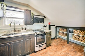 Family-friendly Main St Gloucester Apt w/ Balcony!
