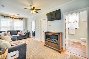 Family-friendly Main St Gloucester Apt w/ Balcony!