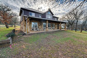 6 Mi to Lewisville Lake: Spacious Ranch Home