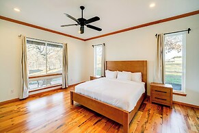 6 Mi to Lewisville Lake: Spacious Ranch Home