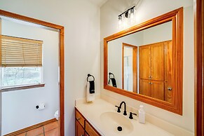 6 Mi to Lewisville Lake: Spacious Ranch Home