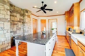 6 Mi to Lewisville Lake: Spacious Ranch Home