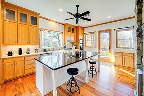 6 Mi to Lewisville Lake: Spacious Ranch Home