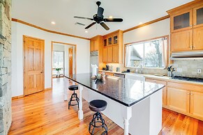 6 Mi to Lewisville Lake: Spacious Ranch Home
