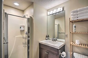 Walk to Ski, Golf & Dining: Jackson Village Condo!