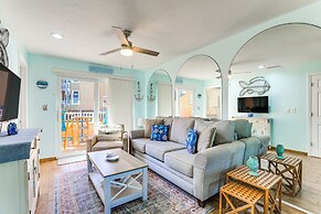 Steps to Beach: Bradenton Beach Condo w/ Deck