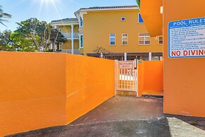Steps to Beach: Bradenton Beach Condo w/ Deck