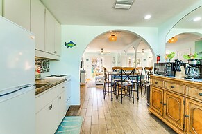 Steps to Beach: Bradenton Beach Condo w/ Deck