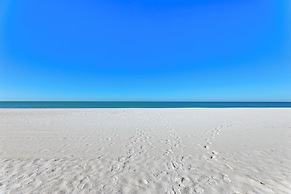 Steps to Beach: Bradenton Beach Condo w/ Deck