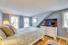 3 Mi to Dtwn: Mystic Getaway w/ Deck & Grill!