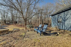 3 Mi to Dtwn: Mystic Getaway w/ Deck & Grill!