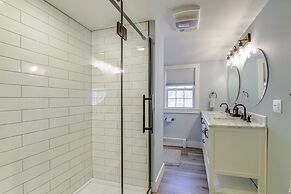 3 Mi to Dtwn: Mystic Getaway w/ Deck & Grill!