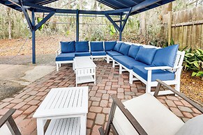 6 Mi to Dtwn Brunswick: Home w/ Pool & Fire Pit!