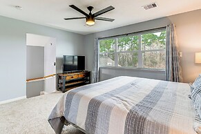 < 1 Mi to Boat Ramp: Waterfront Lake Conroe Home!