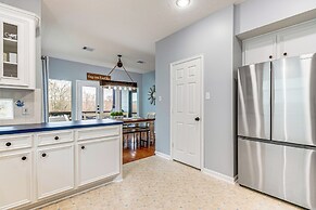 < 1 Mi to Boat Ramp: Waterfront Lake Conroe Home!