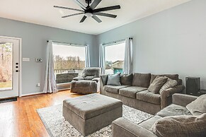 < 1 Mi to Boat Ramp: Waterfront Lake Conroe Home!