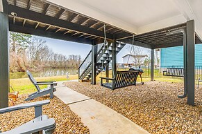 < 1 Mi to Boat Ramp: Waterfront Lake Conroe Home!