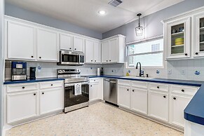 < 1 Mi to Boat Ramp: Waterfront Lake Conroe Home!