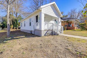 1 Mi to Ocmulgee Mounds: Charming Home w/ Yard!