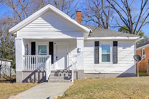 1 Mi to Ocmulgee Mounds: Charming Home w/ Yard!