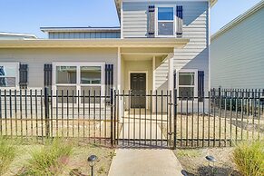 8 Mi to Lackland Afb: Pet-friendly Home w/ Yard!