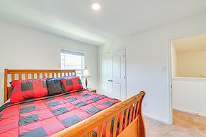 8 Mi to Lackland Afb: Pet-friendly Home w/ Yard!