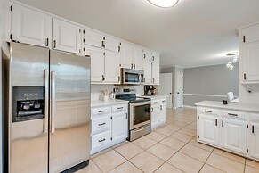 Spacious Home w/ Deck & Perks in Marietta!