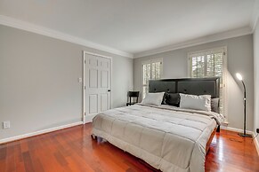 Spacious Home w/ Deck & Perks in Marietta!