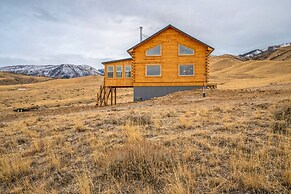 Mountain Cabin Near Trails, Skiing & Yellowstone 3 Bedroom Cabin